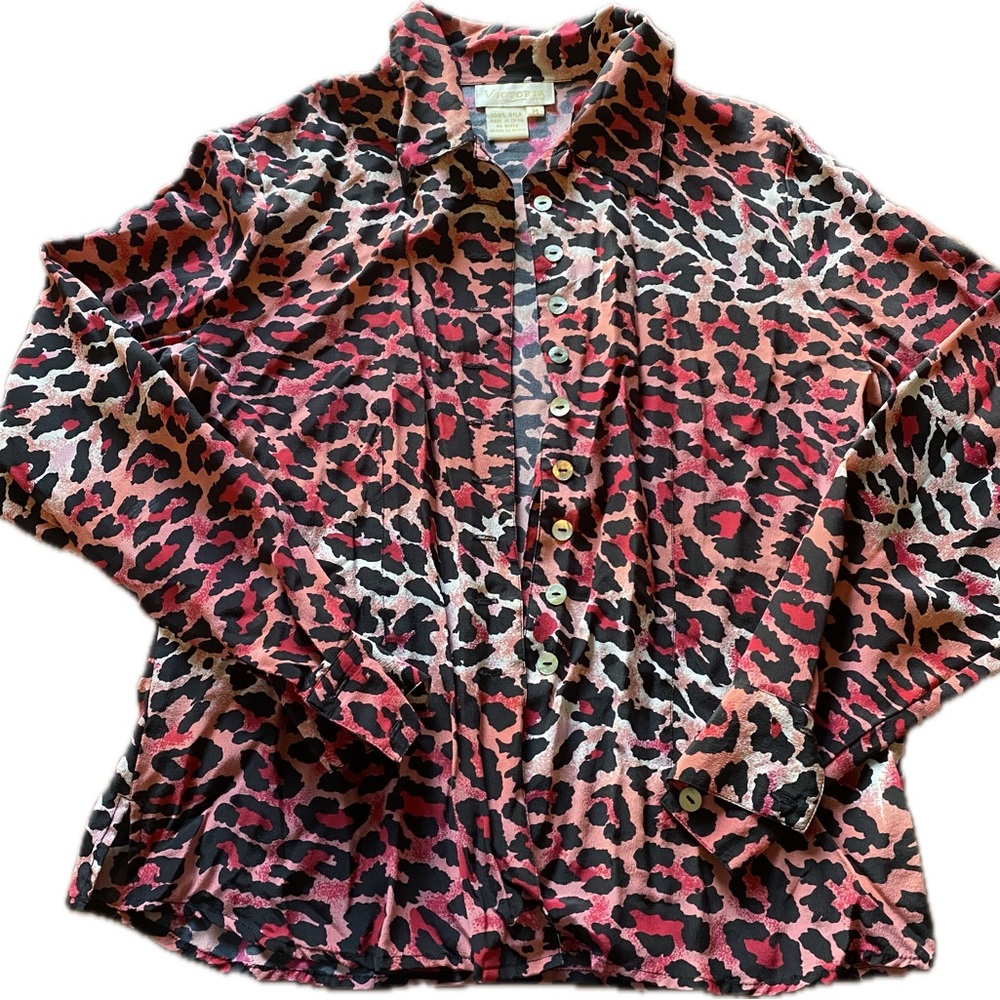 Vintage Victoria 100 %  Silk Leopard Print Shirt
